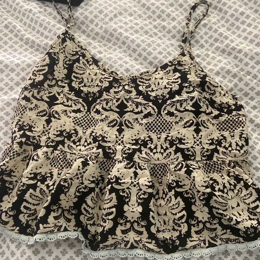 Cute crop summer top